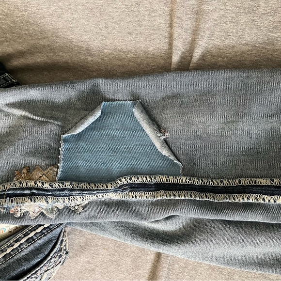 Grace in LA Blue Skinny Jeans with Embellished Pockets - Picture 3 of 7